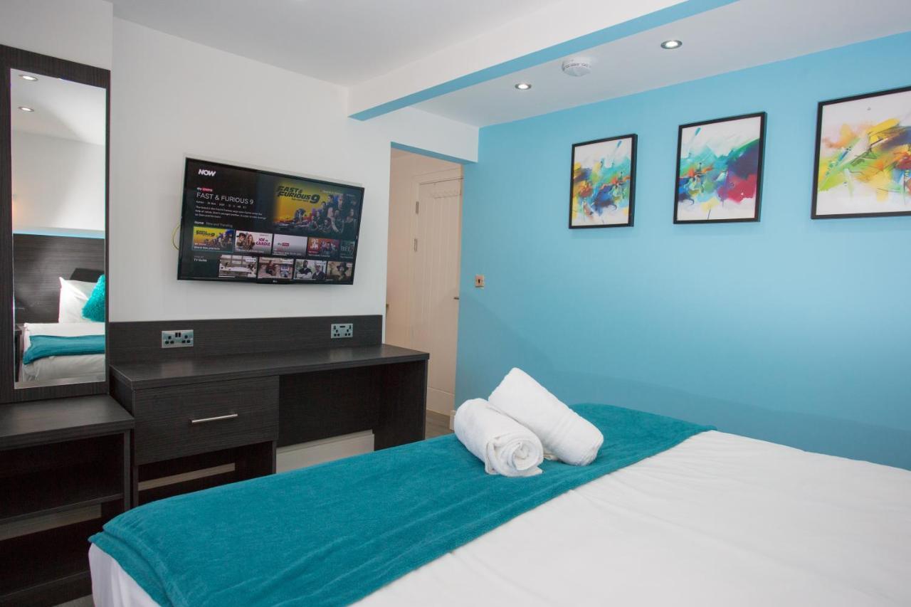 Legoland Heathrow Windsor Apartment Hotel Slough Exterior photo